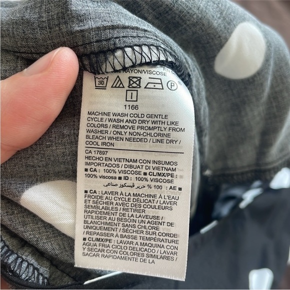 Old navy Size Small Polka Dot Black and White Open Back Jumpsuit. - Picture 6 of 7